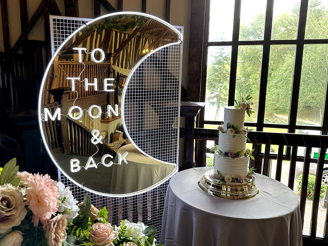 to-the-moon-and-back-neon-sign-wedding